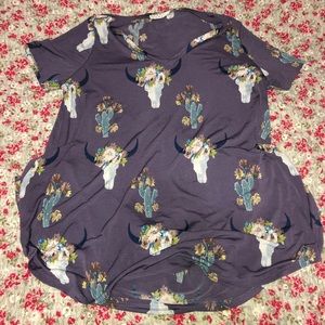 Bullskull and cactus shirt